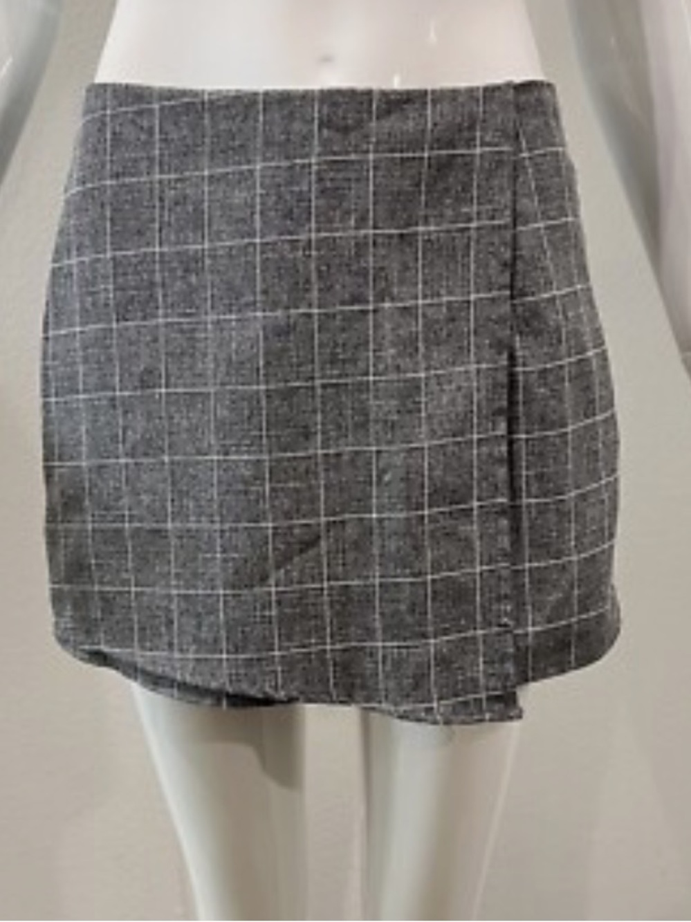 Forever 21 Gray Windowpane Plaid Mini Skirt